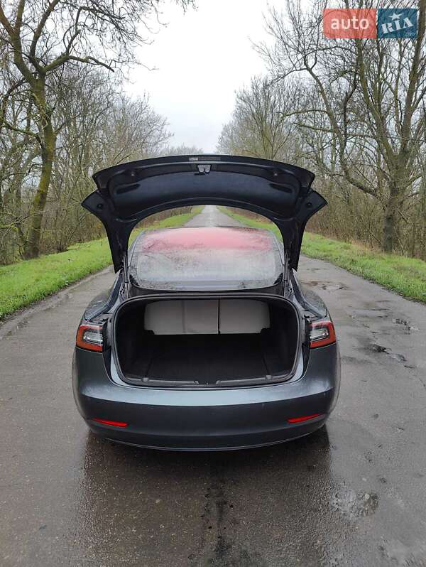 Седан Tesla Model 3 2018 в Одессе