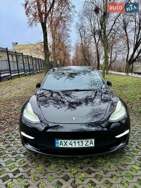 Седан Tesla Model 3 2019 в Харкові