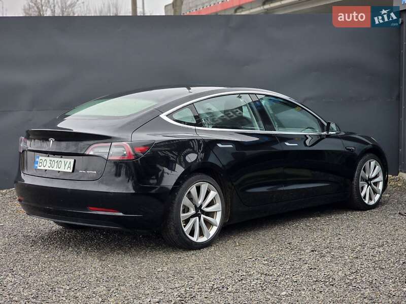 Седан Tesla Model 3 2018 в Тернополе