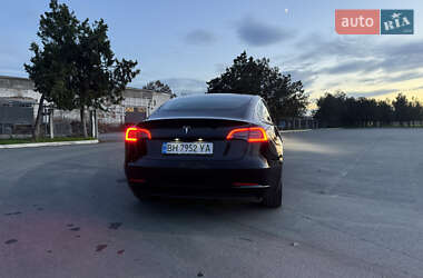 Седан Tesla Model 3 2019 в Измаиле