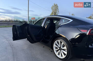 Седан Tesla Model 3 2019 в Измаиле