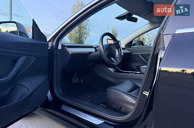Седан Tesla Model 3 2019 в Измаиле