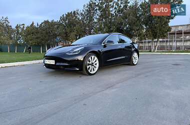 Седан Tesla Model 3 2019 в Измаиле