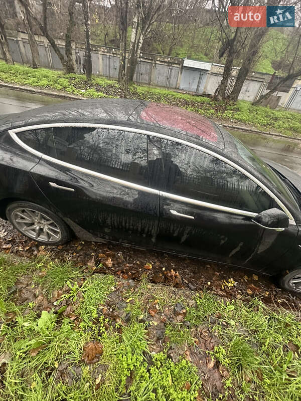 Седан Tesla Model 3 2019 в Одесі