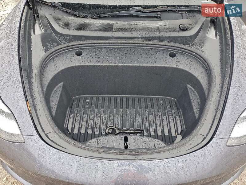 Седан Tesla Model 3 2021 в Киеве фото 11 Седан Tesla Model 3 2021 в Киеве