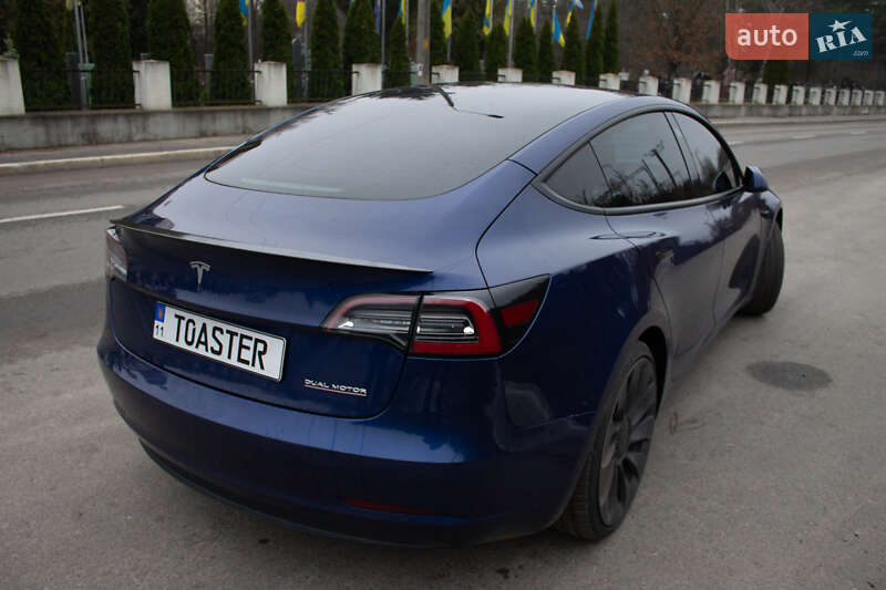 Седан Tesla Model 3 2021 в Києві
