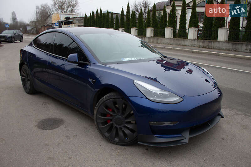 Седан Tesla Model 3 2021 в Києві