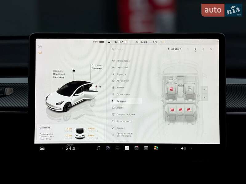Седан Tesla Model 3 2022 в Киеве фото 20 Седан Tesla Model 3 2022 в Киеве