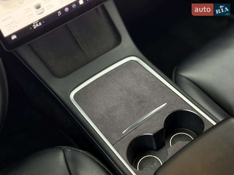 Седан Tesla Model 3 2022 в Киеве фото 25 Седан Tesla Model 3 2022 в Киеве