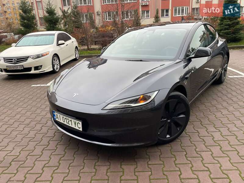 Седан Tesla Model 3 2024 в Києві