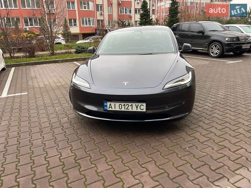 Седан Tesla Model 3 2024 в Києві