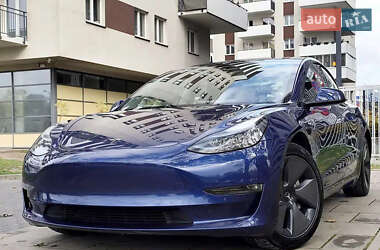 Седан Tesla Model 3 2021 в Львові