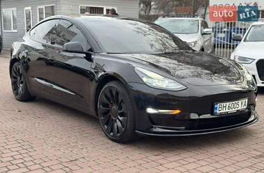 Седан Tesla Model 3 2023 в Одессе
