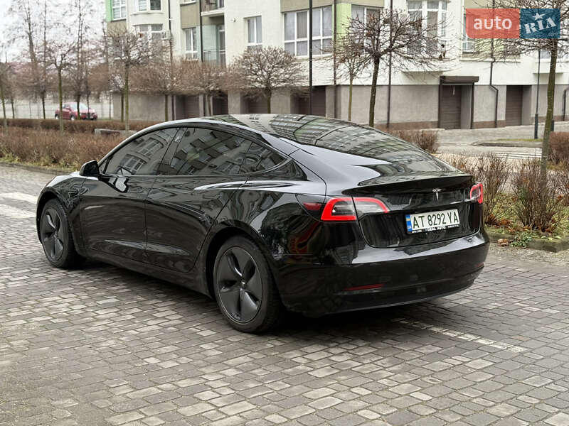 Седан Tesla Model 3 2018 в Ивано-Франковске