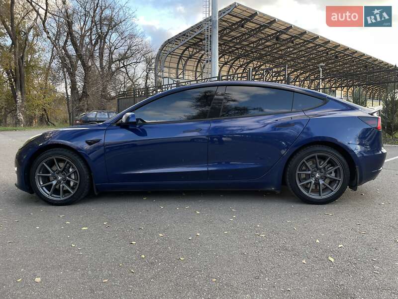 Седан Tesla Model 3 2021 в Кривом Роге фото 12 Седан Tesla Model 3 2021 в Кривом Роге