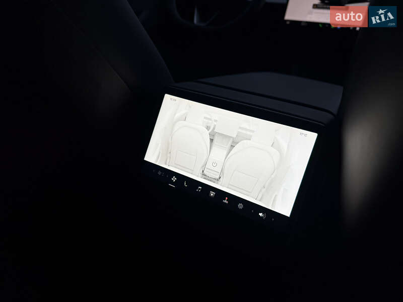 Седан Tesla Model 3 2025 в Днепре фото 28 Седан Tesla Model 3 2025 в Днепре