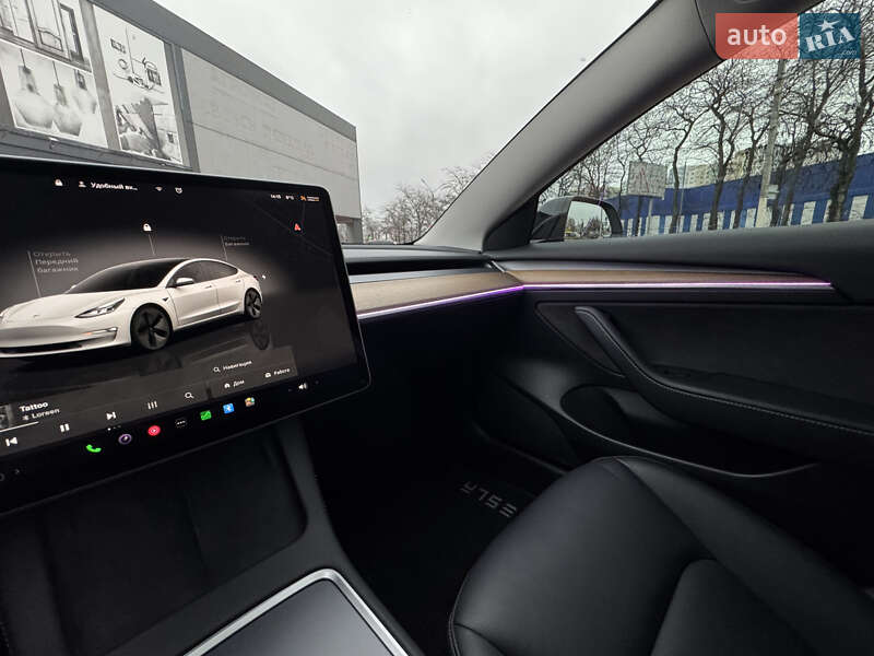 Седан Tesla Model 3 2022 в Одессе