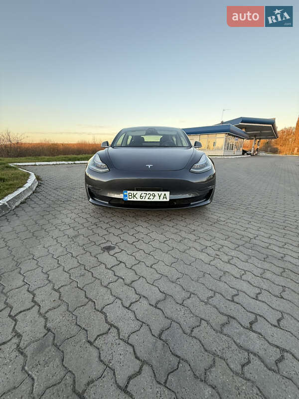 Седан Tesla Model 3 2019 в Дубно фото 11 Седан Tesla Model 3 2019 в Дубно