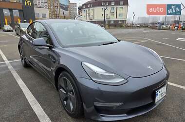 Седан Tesla Model 3 2021 в Киеве