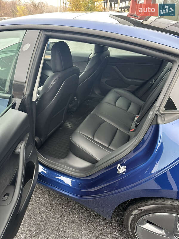 Седан Tesla Model 3 2022 в Дніпрі