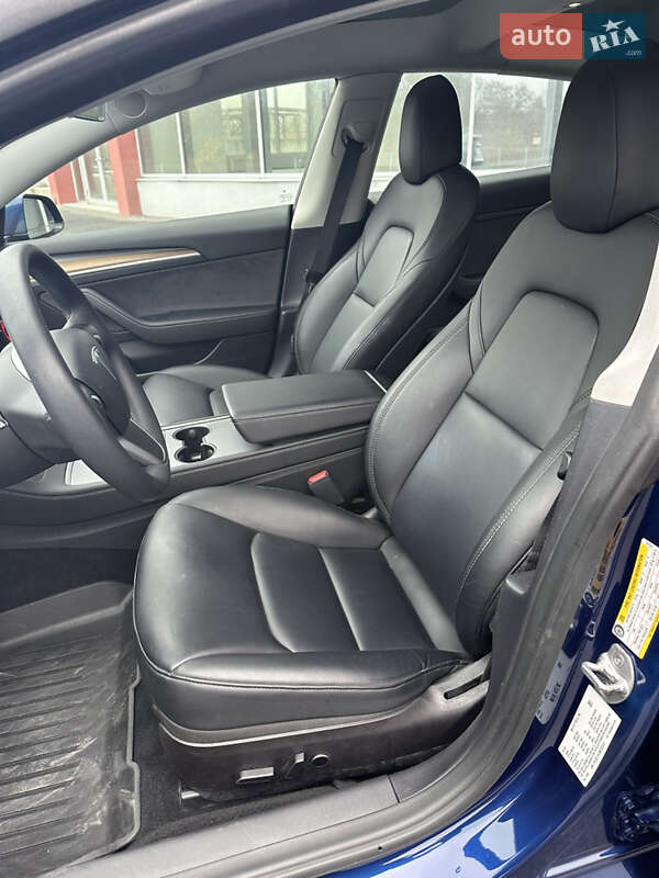 Седан Tesla Model 3 2022 в Дніпрі
