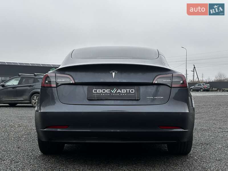 Седан Tesla Model 3 2022 в Львове