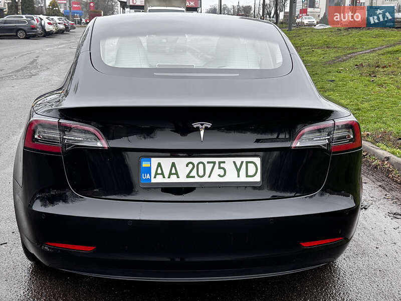Седан Tesla Model 3 2022 в Черкасах фото 3 Седан Tesla Model 3 2022 в Черкасах