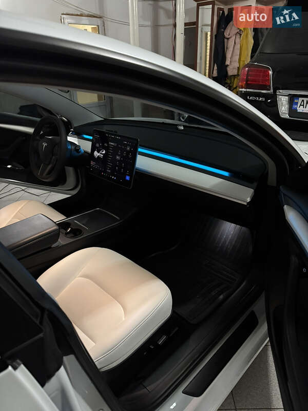 Седан Tesla Model 3 2022 в Ровно фото 9 Седан Tesla Model 3 2022 в Ровно