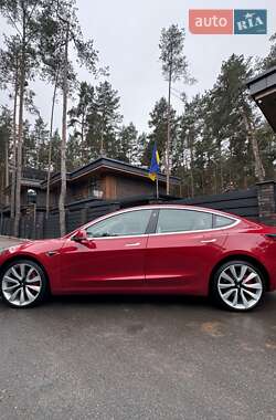 Седан Tesla Model 3 2018 в Белогородке