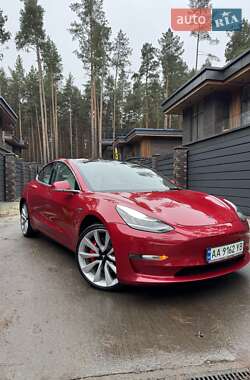 Седан Tesla Model 3 2018 в Білогородці