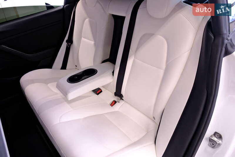 Седан Tesla Model 3 2022 в Одесі