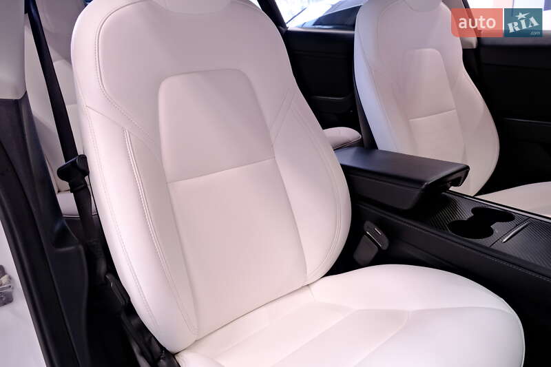 Седан Tesla Model 3 2022 в Одессе