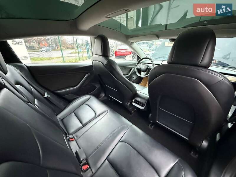 Седан Tesla Model 3 2018 в Луцке фото 25 Седан Tesla Model 3 2018 в Луцке