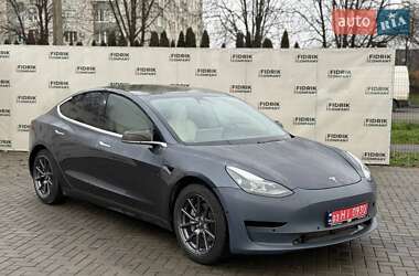 Седан Tesla Model 3 2020 в Луцьку