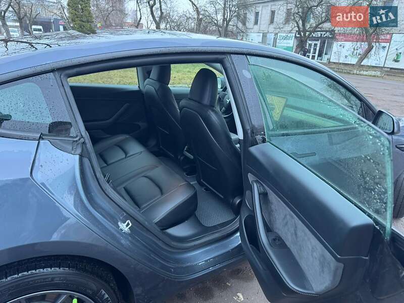 Седан Tesla Model 3 2023 в Чернигове фото 12 Седан Tesla Model 3 2023 в Чернигове