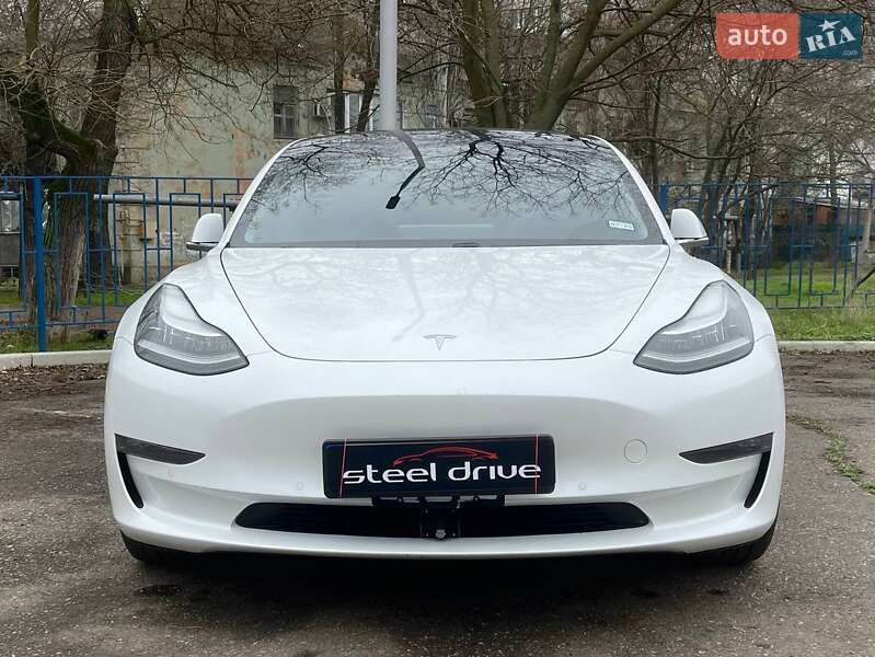 Седан Tesla Model 3 2019 в Николаеве
