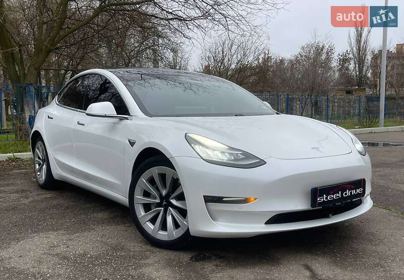Седан Tesla Model 3 2019 в Николаеве