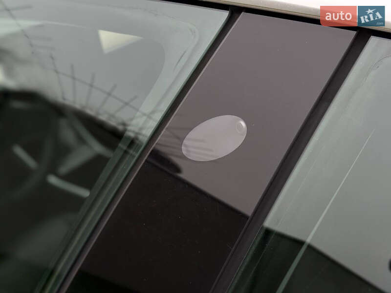 Седан Tesla Model 3 2020 в Днепре