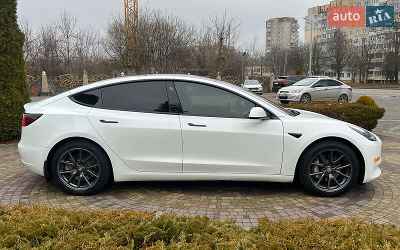 Седан Tesla Model 3 2018 в Львове фото 8 Седан Tesla Model 3 2018 в Львове