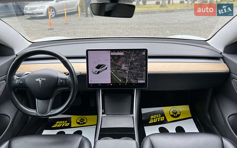 Седан Tesla Model 3 2018 в Львове фото 12 Седан Tesla Model 3 2018 в Львове