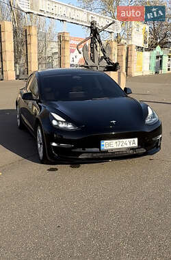 Седан Tesla Model 3 2021 в Николаеве