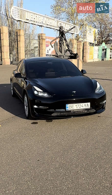 Tesla Model 3 2021