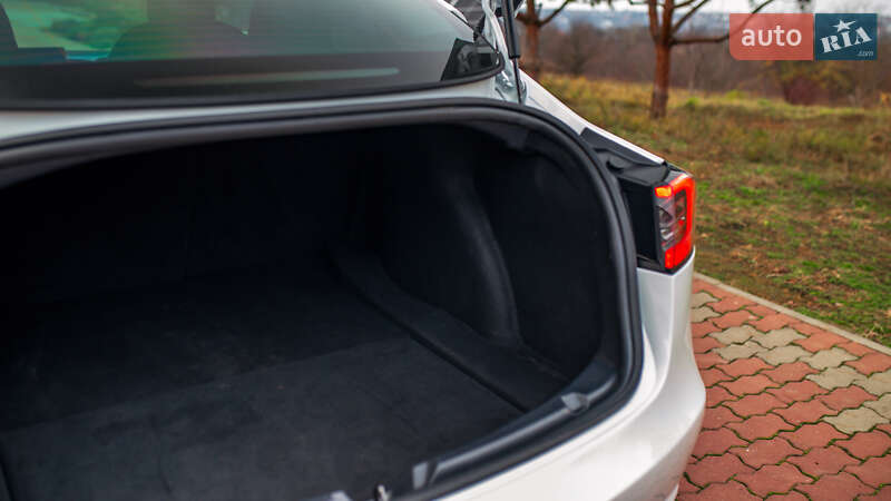 Седан Tesla Model 3 2022 в Черновцах фото 17 Седан Tesla Model 3 2022 в Черновцах