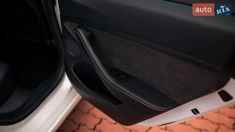 Седан Tesla Model 3 2022 в Черновцах фото 25 Седан Tesla Model 3 2022 в Черновцах