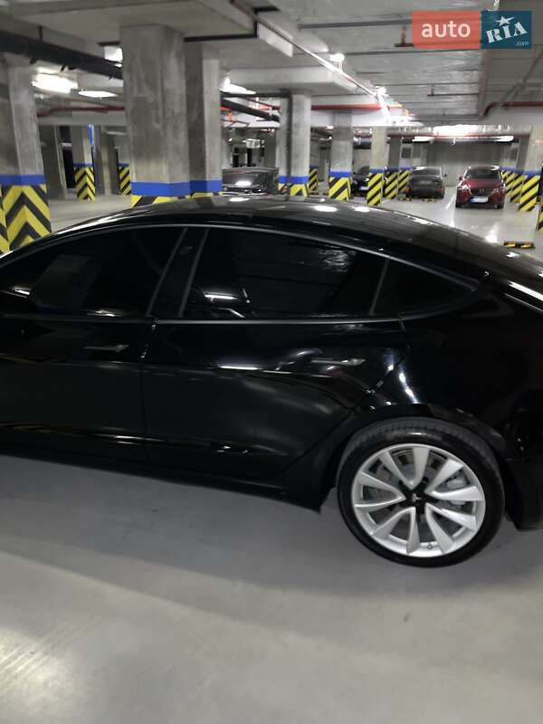 Седан Tesla Model 3 2019 в Киеве фото 12 Седан Tesla Model 3 2019 в Киеве