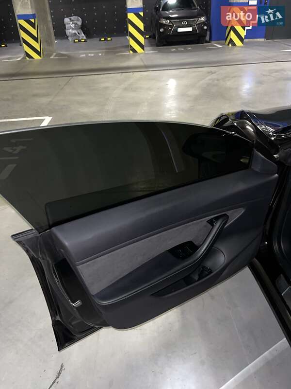 Седан Tesla Model 3 2019 в Киеве фото 19 Седан Tesla Model 3 2019 в Киеве