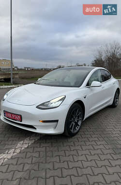 Седан Tesla Model 3 2020 в Луцке