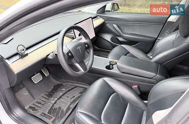 Седан Tesla Model 3 2021 в Ирпене