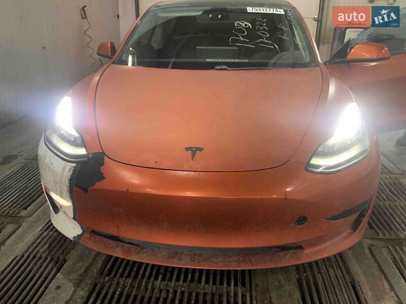 Седан Tesla Model 3 2018 в Харькове
