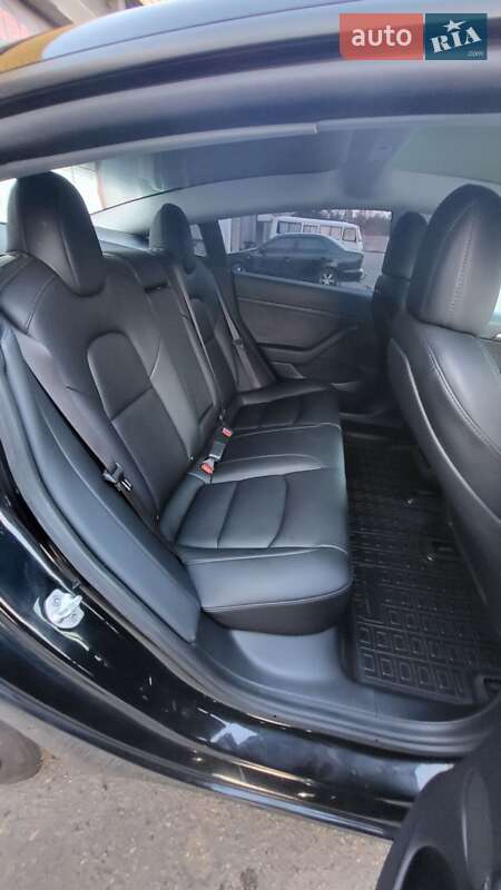 Седан Tesla Model 3 2022 в Киеве фото 14 Седан Tesla Model 3 2022 в Киеве